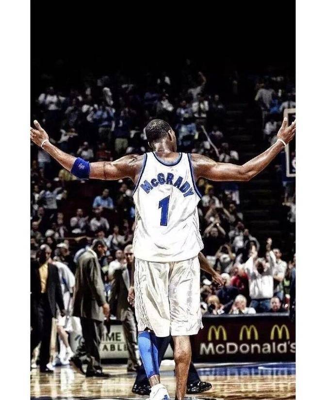 队友为他让球点，暖心瞬间（队友把点球机会让给他，暖心一幕）