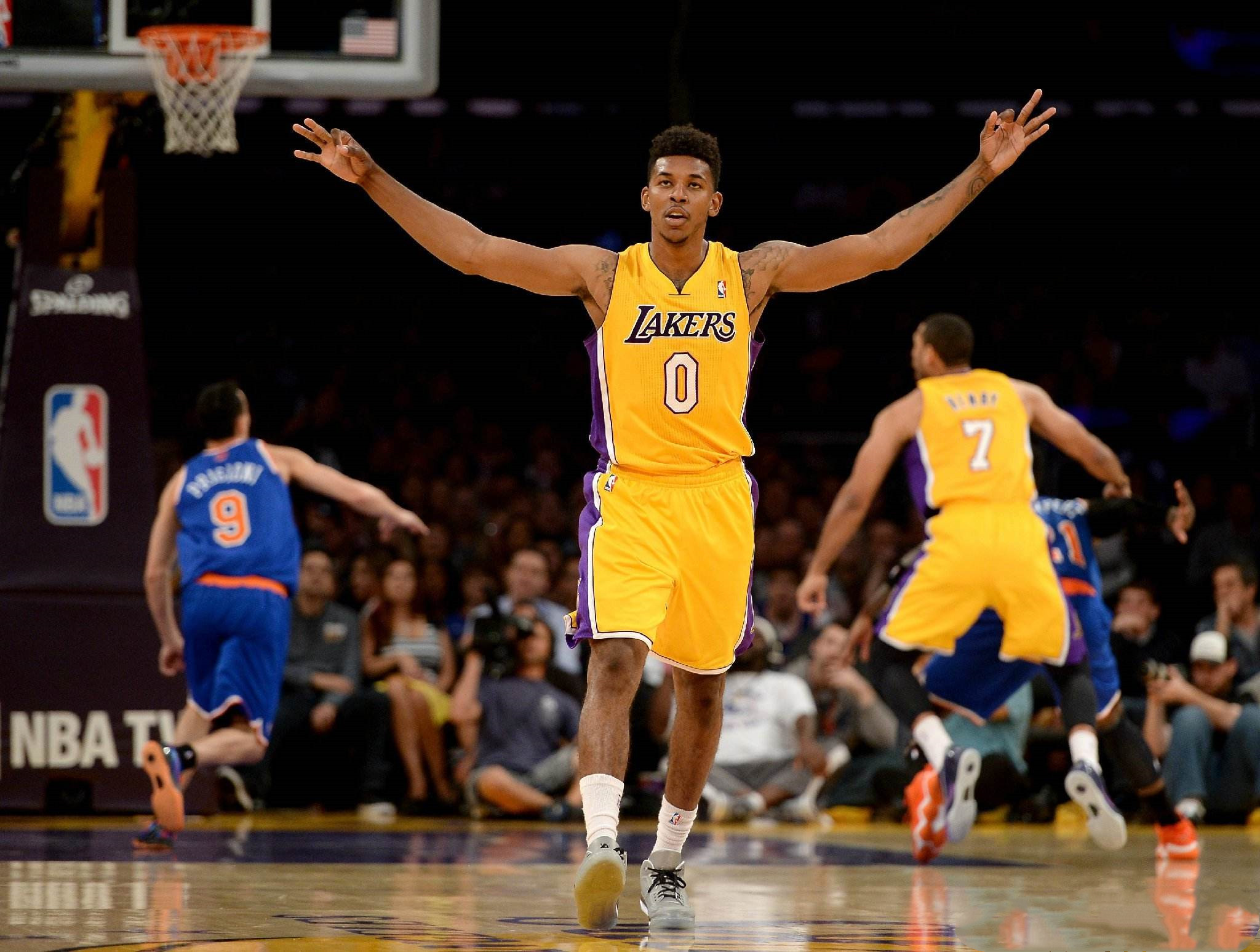 saas-dashboard-overview